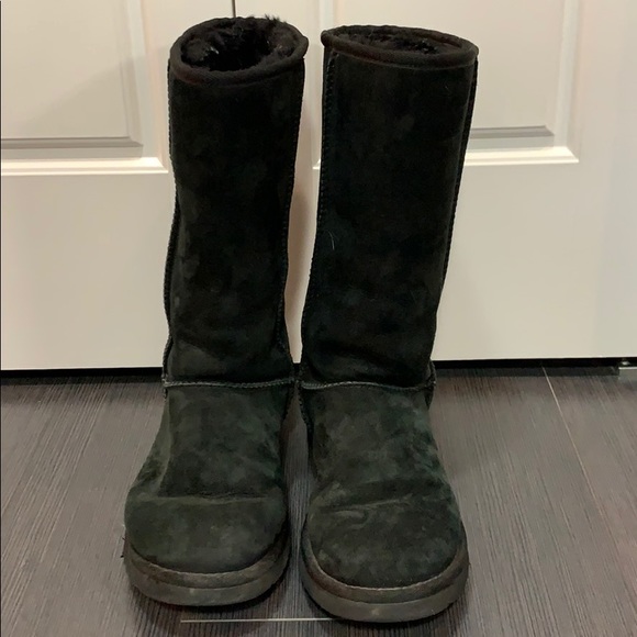 UGG Classic Tall Boot - Picture 2 of 8